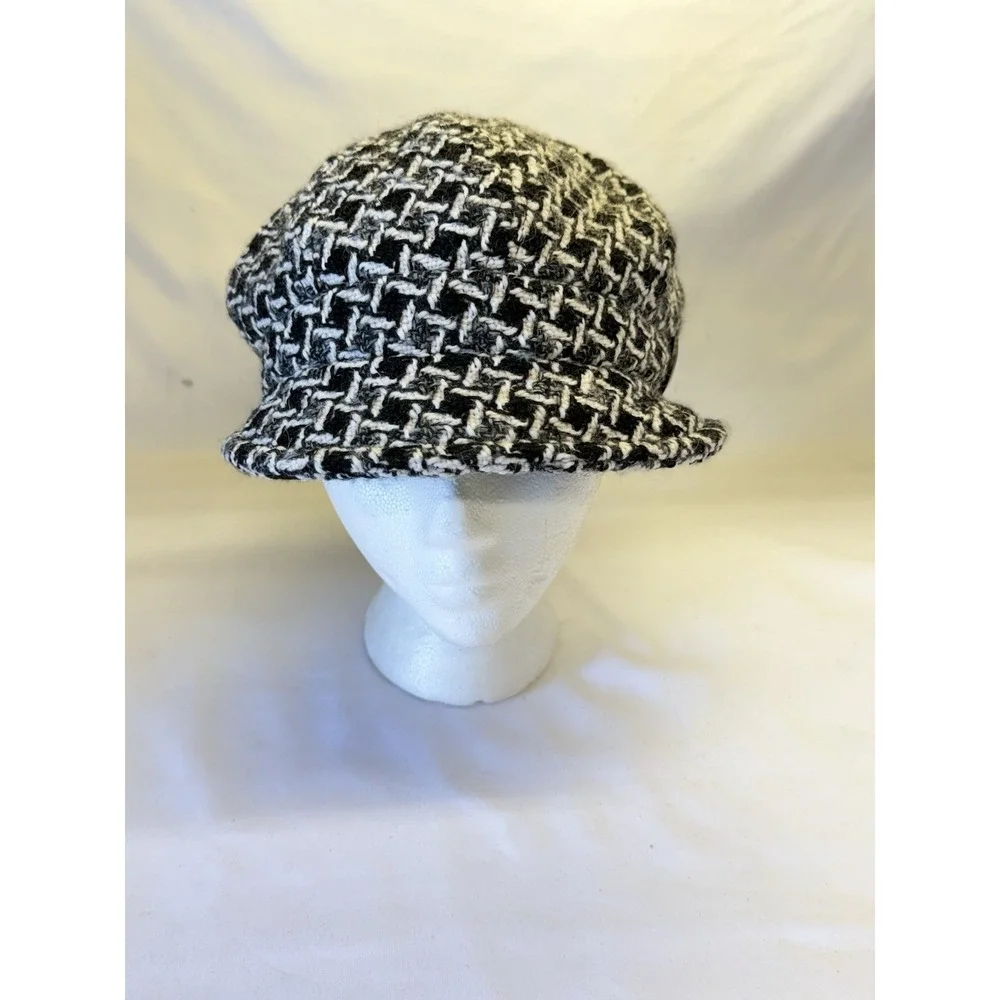 Newsboy Hat Women Cabbie Cap Black, Gray & White Wool Blend Collectioneighteen
